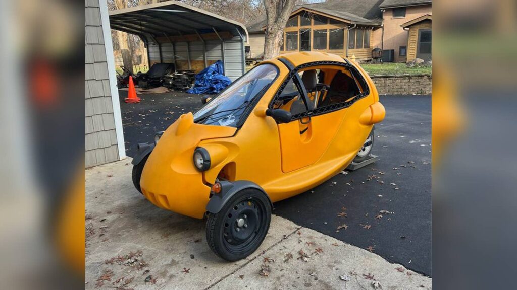 This Tandem-Seat Electric Three-Wheeler For Sale Is Surprisingly Cool